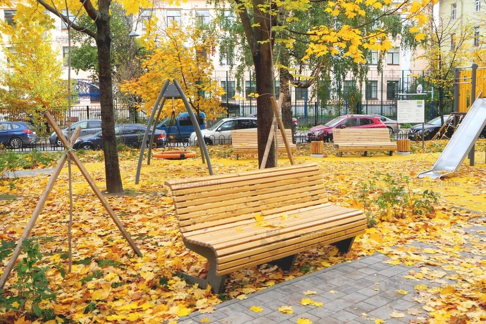 Скамья парковая на металлическом основании со спинкой