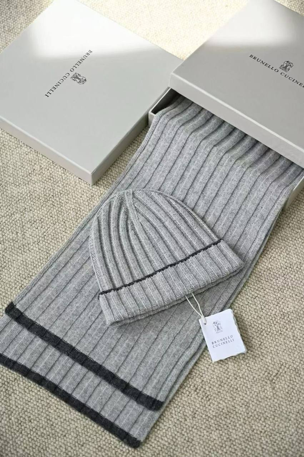 Комплект шапка и шарф Brunello Cucinelli
