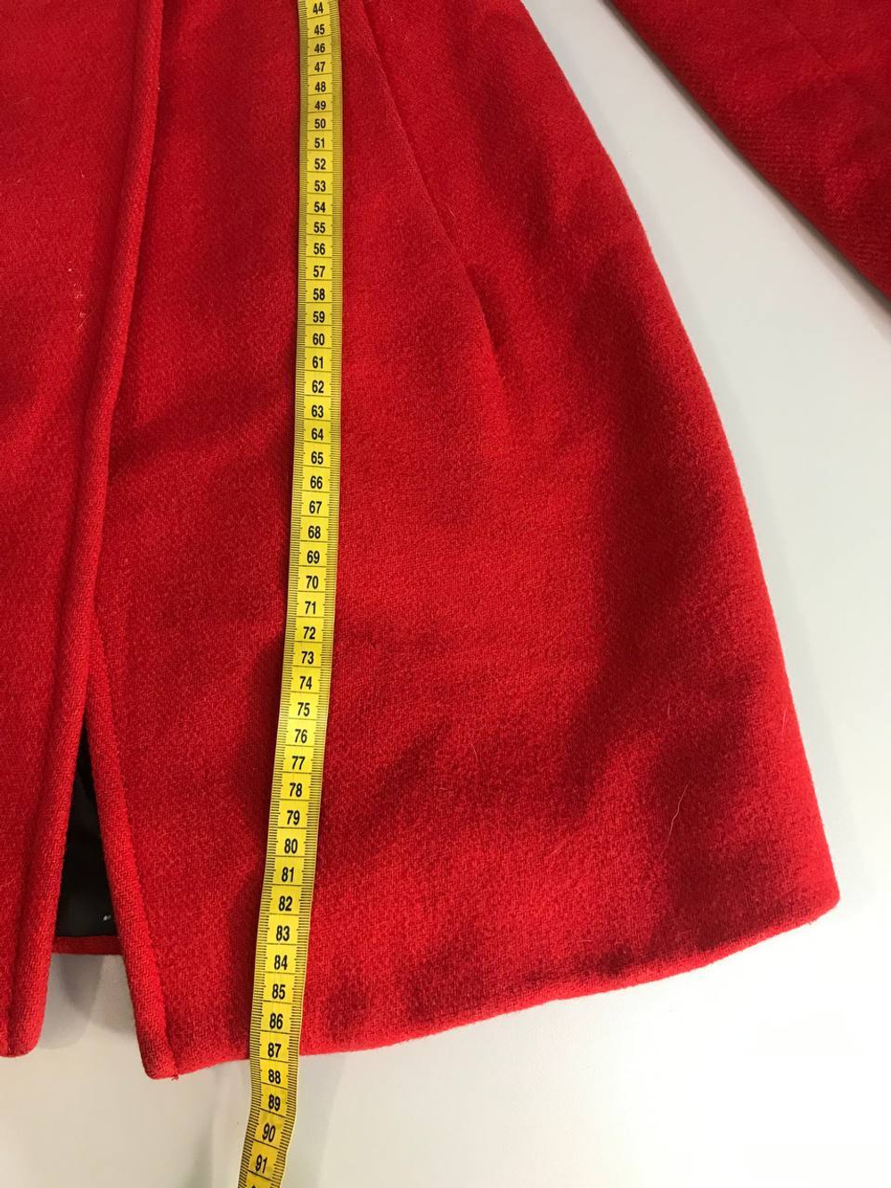 Пальто Zara для романтического образа, маркировка М, визуально на 46 размер