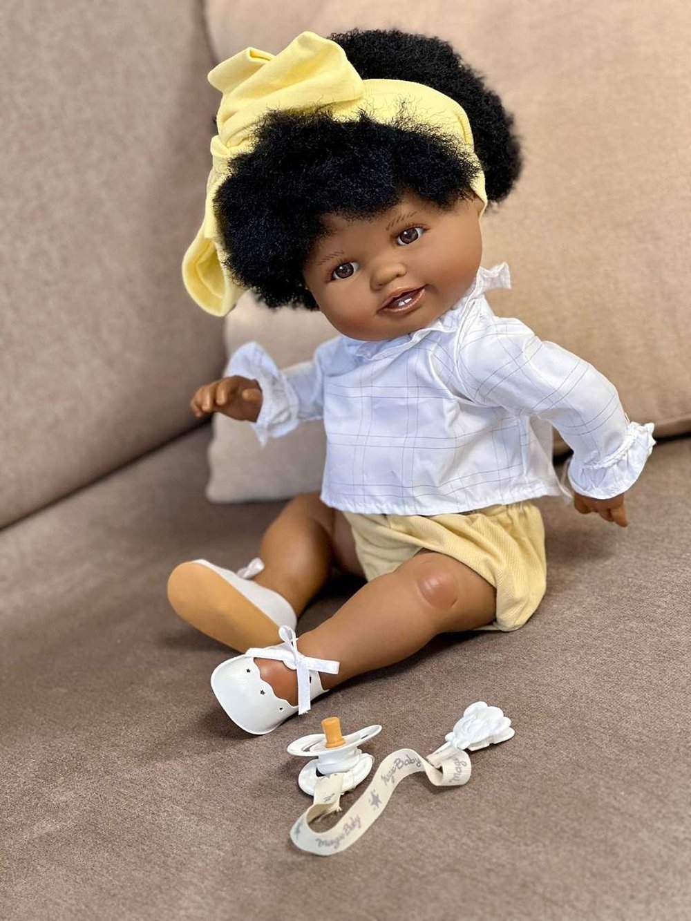 Кукла LAMAGIK виниловая Daniela 45см (46708)