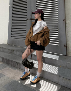 BERSHKA Куртка с капюшоном, цвет верблюжьей шерсти