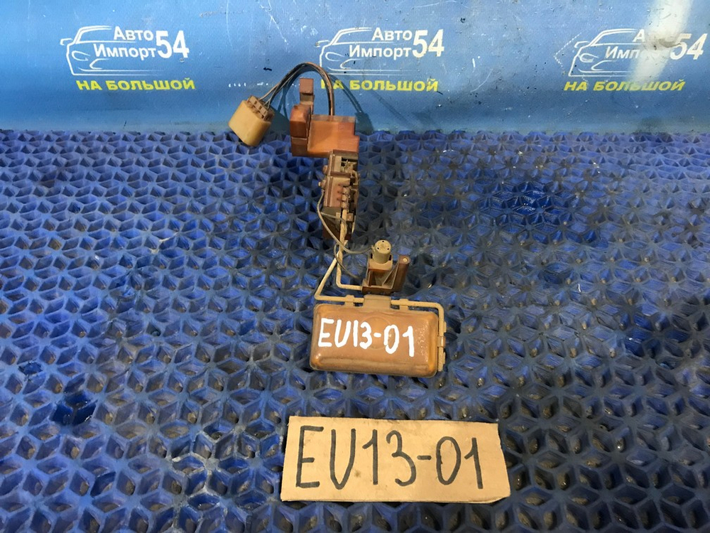 Датчик уровня топлива NISSAN BLUEBIRD 1993