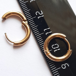 Серьги-кольца круглые золотистые 10 мм для пирсинга ушей. Медицинская сталь.
