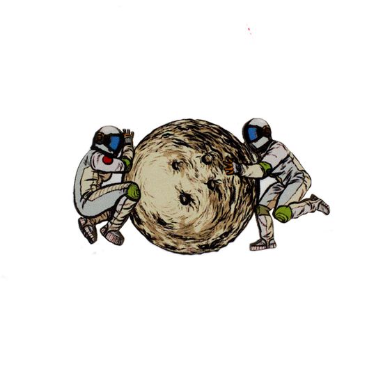 Деревянный значок. Мы на Луне