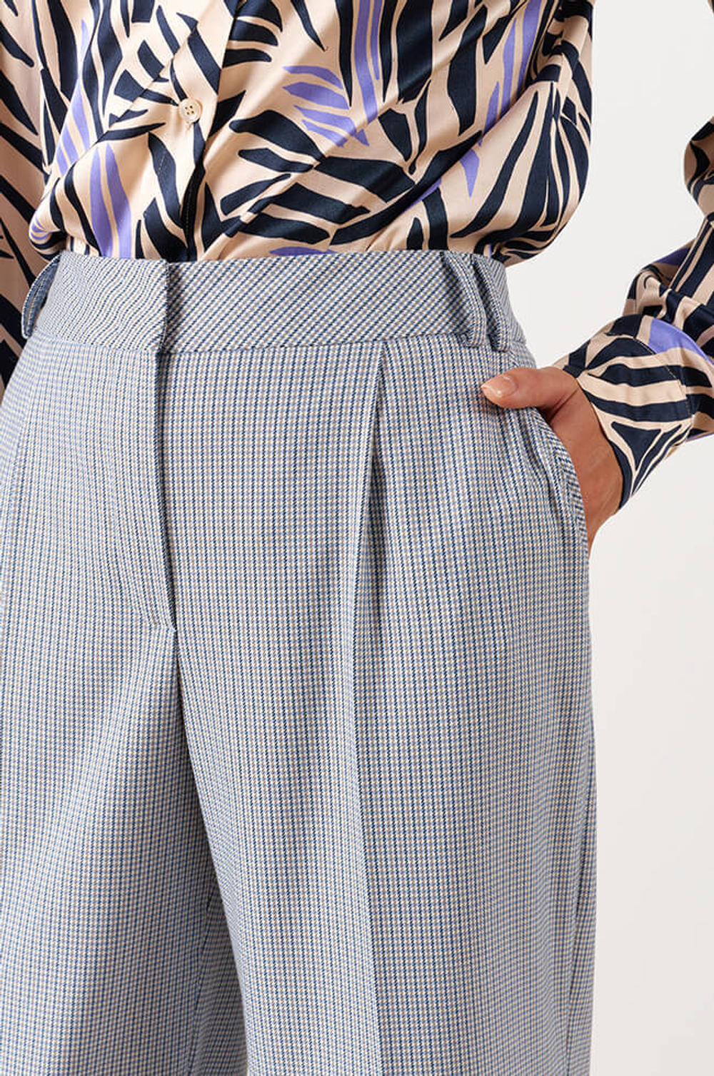 31053 Брюки женские (сине-голубая полоска)