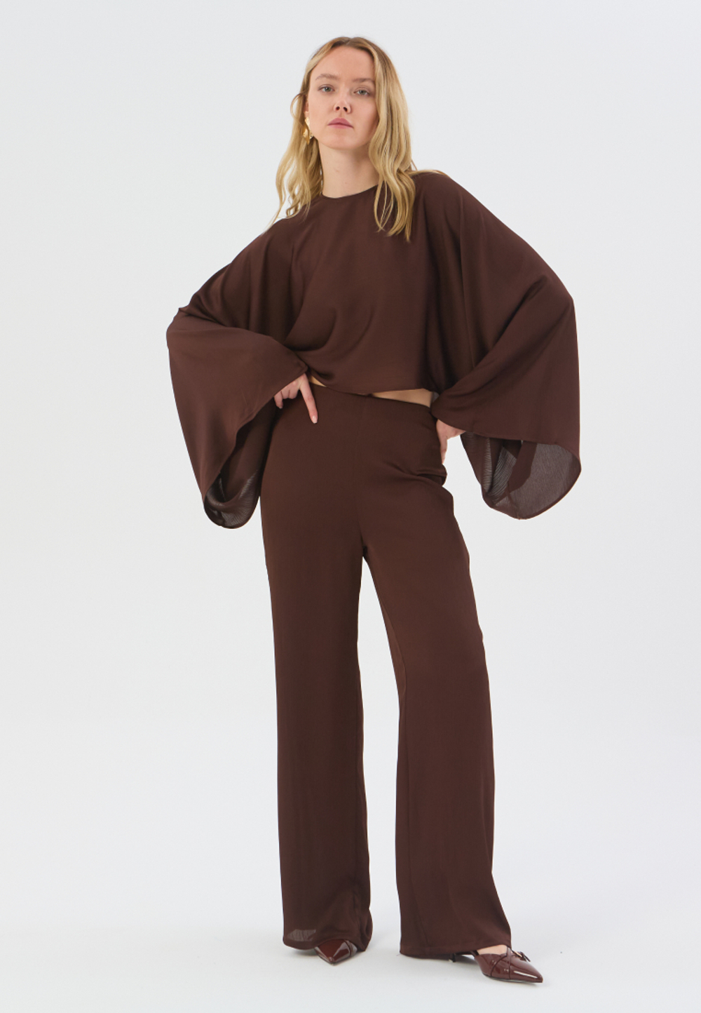 Брюки жатка летние на резинке коричневые