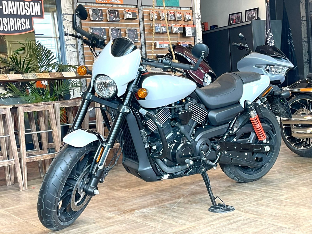 Harley-Davidson Street Rod, 2020
