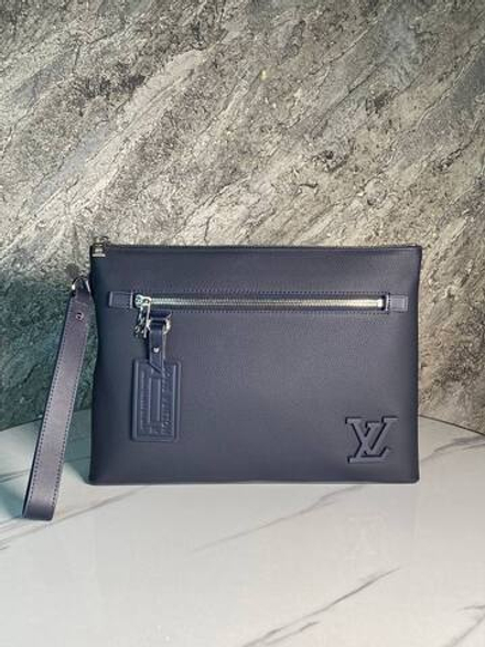 Клатч Louis Vuitton