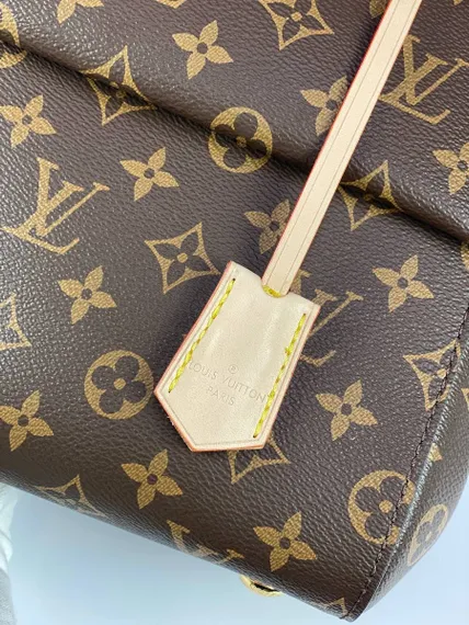 Сумка Louis Vuitton Cluny BB коричневый
