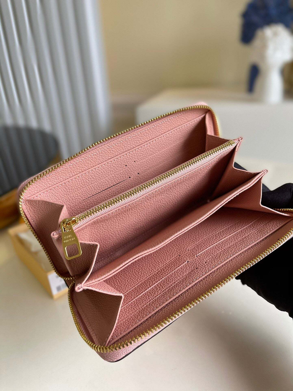 Louis Vuitton Zippy Wallet