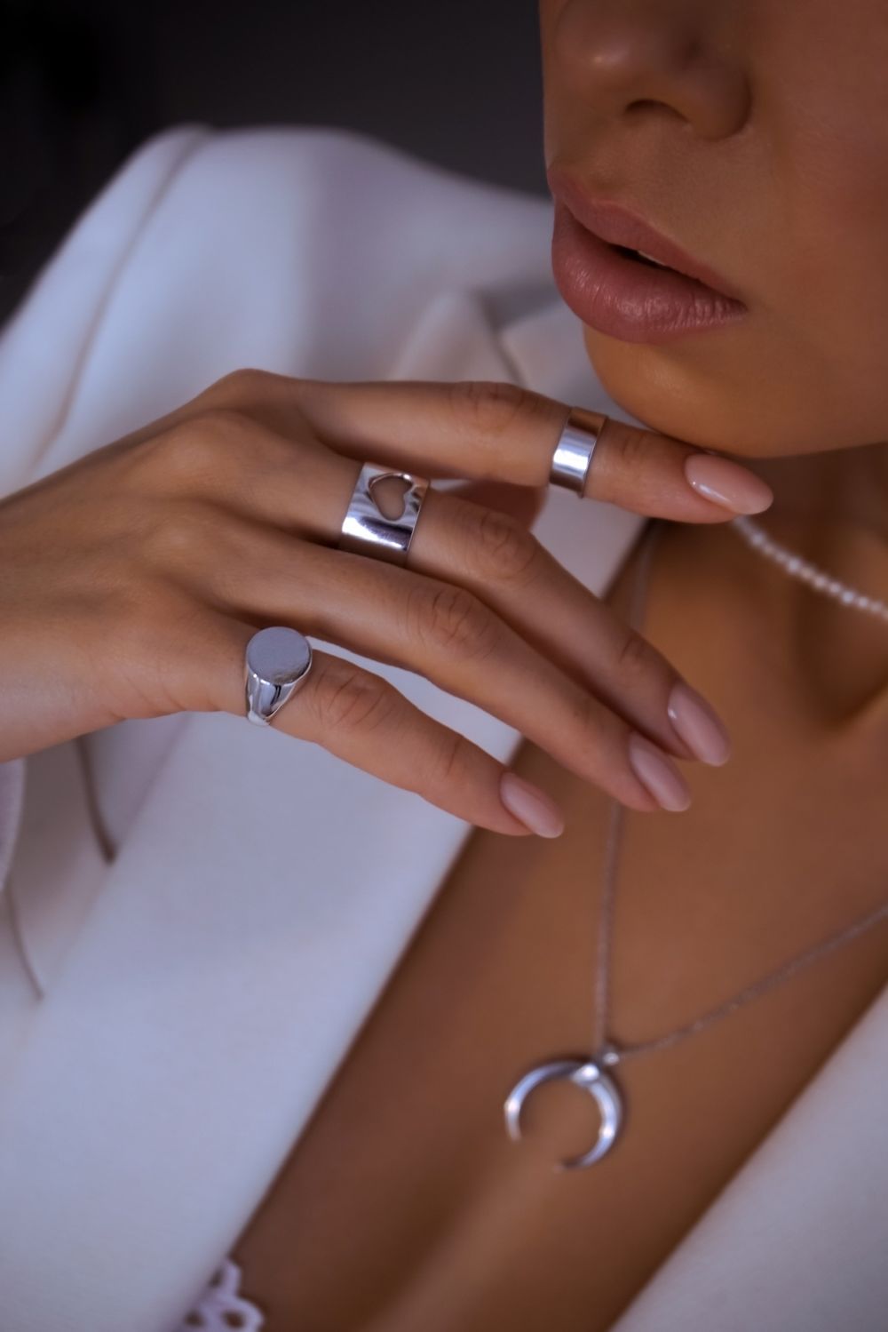 Кольцо широкое сердце 11 мм