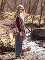 Пончо женское шерстяное с орнаментом