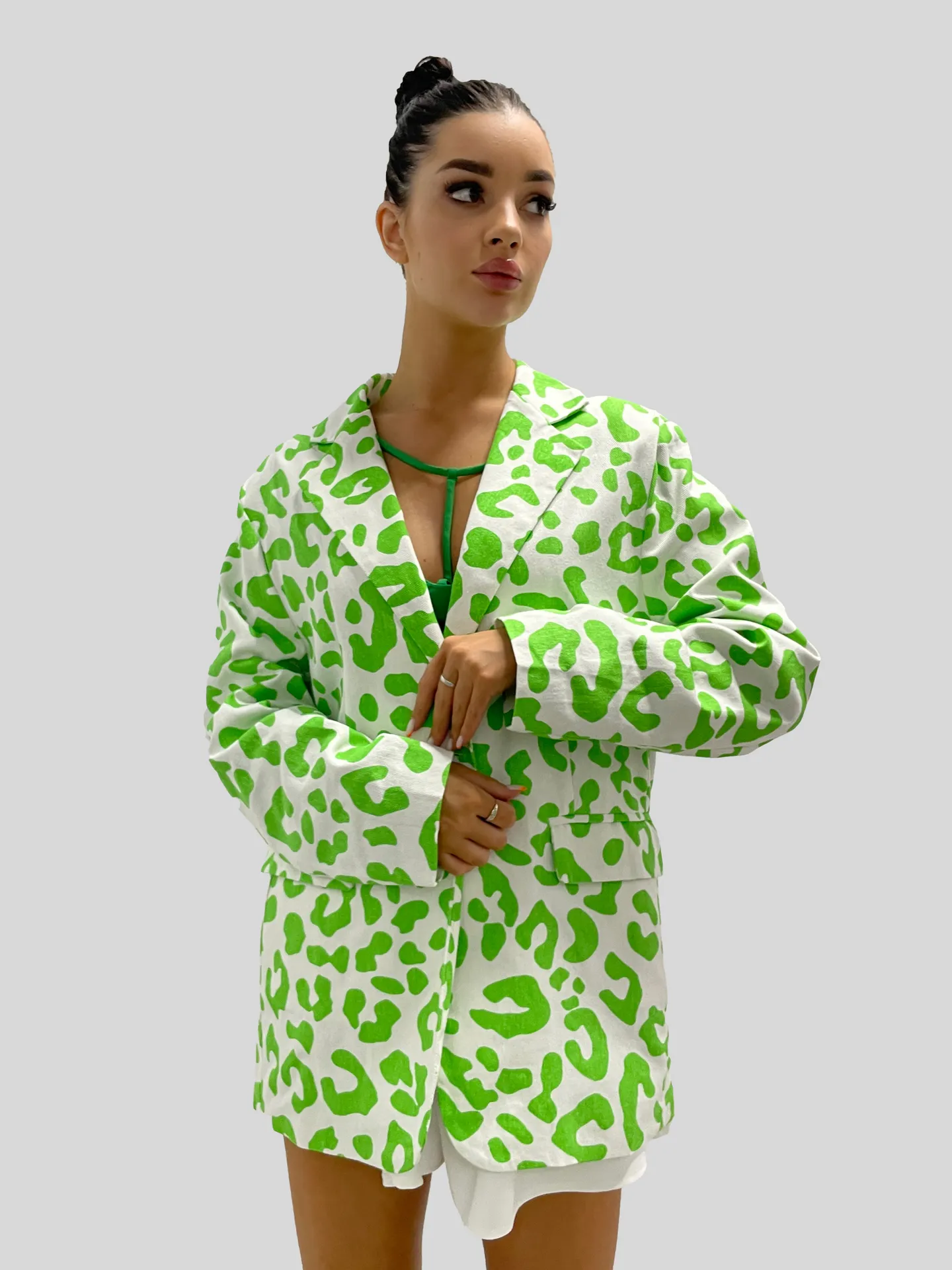 Пиджак 2271 леопардовый на одну пуговицу с карманами\Зеленый Nadya