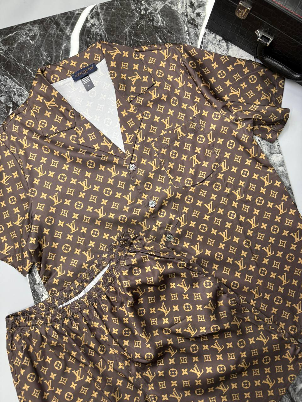 Прогулочный костюм Louis Vuitton