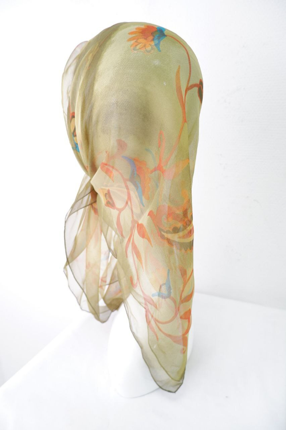 Платок тонкий