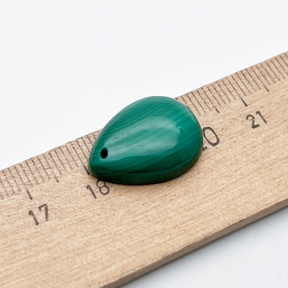 Малахит, подвеска, размер камня 20*15 мм, цена за 1 шт