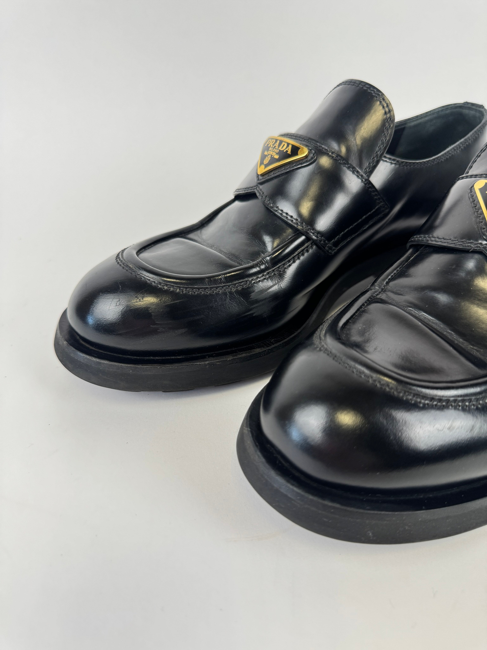 Лоферы Prada