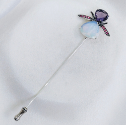 "Диса" брошь в серебряном покрытии из коллекции "Королева ночи" от Jenavi с замком игла