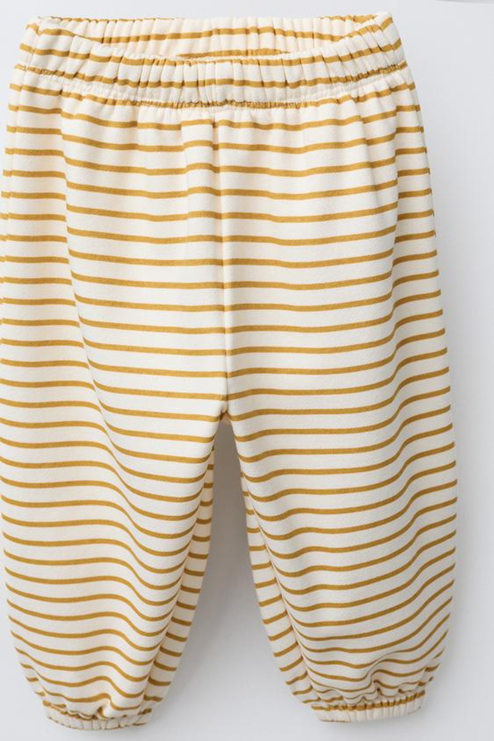 ZARA КОМПЛЕКТ ИЗ ТОЛСТОВКИ И БРЮК-ДЖОГГЕРОВ В ПОЛОСКУ, ОХРА