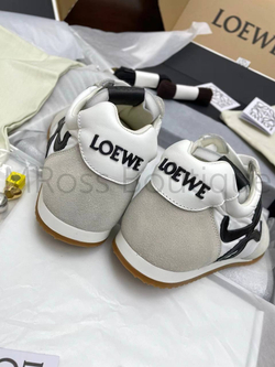 Женские кроссовки Loewe Ballet Runner бело-серого цвета с узорами