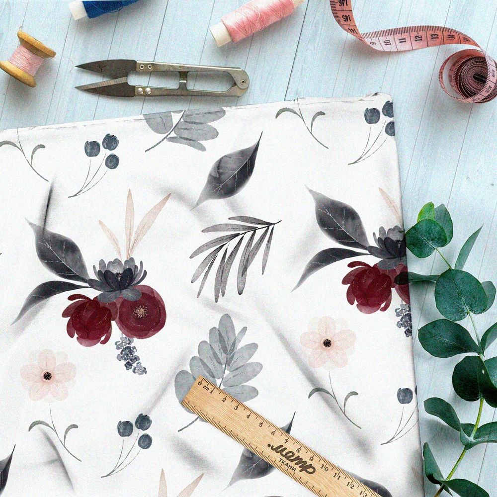 Ткань барби бордовые розы с чёрными листьями на белом фоне