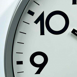 Настенные часы Seiko QXA560SN