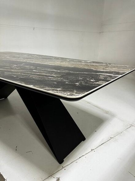 Стол М-City DISAUR Марсель 220 Риттер (Ritcher Dove Amadeus), керамика, Черный каркас