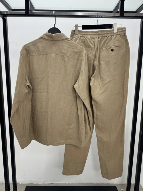 Льняной костюм Kiton