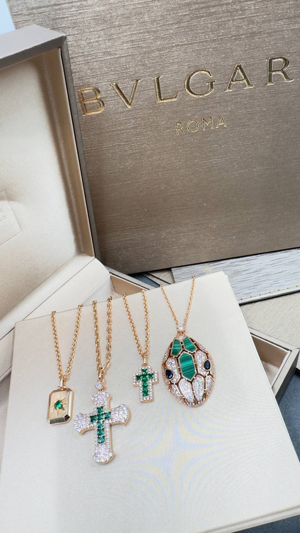 Кулон Bvlgari звезда