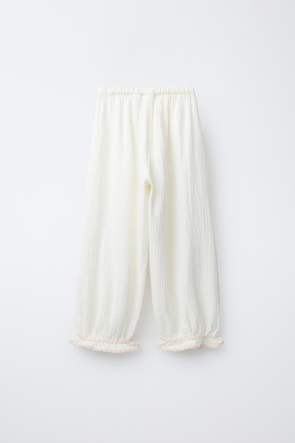 ZARA ПИЖАМА С КОНТРАСТНОЙ ВОЛНИСТОЙ ТЕКСТУРОЙ, ЭКРЮ