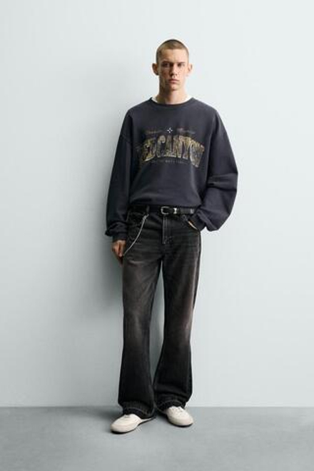 ZARA ТОЛСТОВКА С ЭФФЕКТОМ ПОТЕРТОСТИ И НАДПИСЬЮ, МОРСКОЙ СИНИЙ