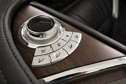 Массажное кресло Casa&More Genesis 1.0 Черно-серебристый