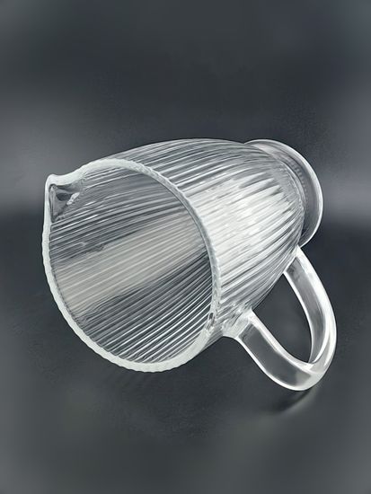 Кувшин стеклянный 1 л. на ножке "Вертикаль"