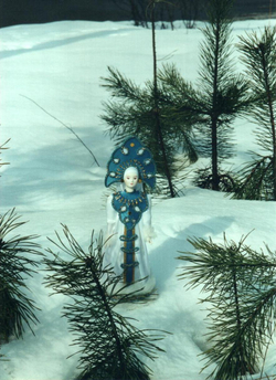 Кукла к Новому Году Снегурочка в кокошнике.