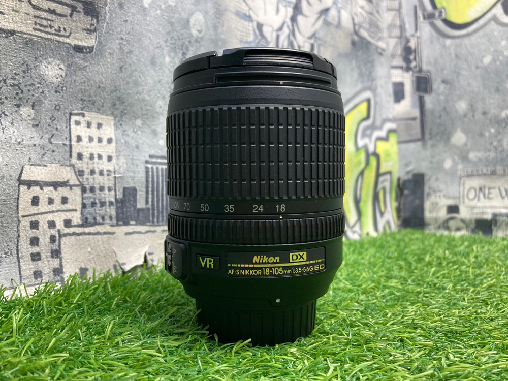 Nikon 18-105mm 3.5-5.6G AF-S ED DX VR