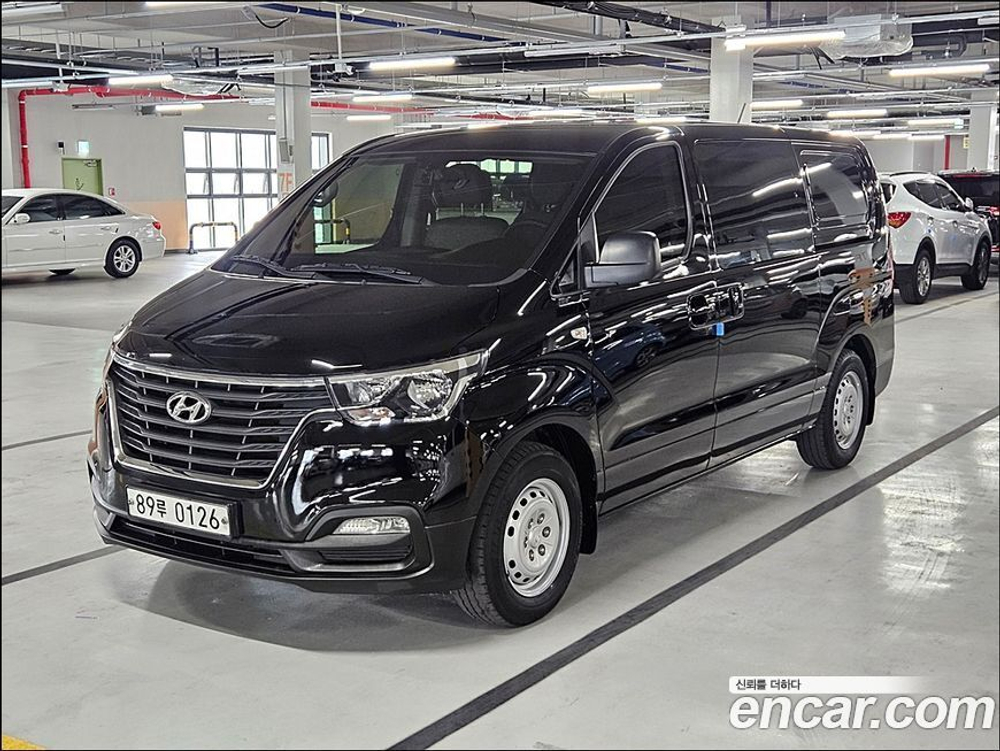 Hyundai The New Grand Starex Van 5-и местный (07.2020)