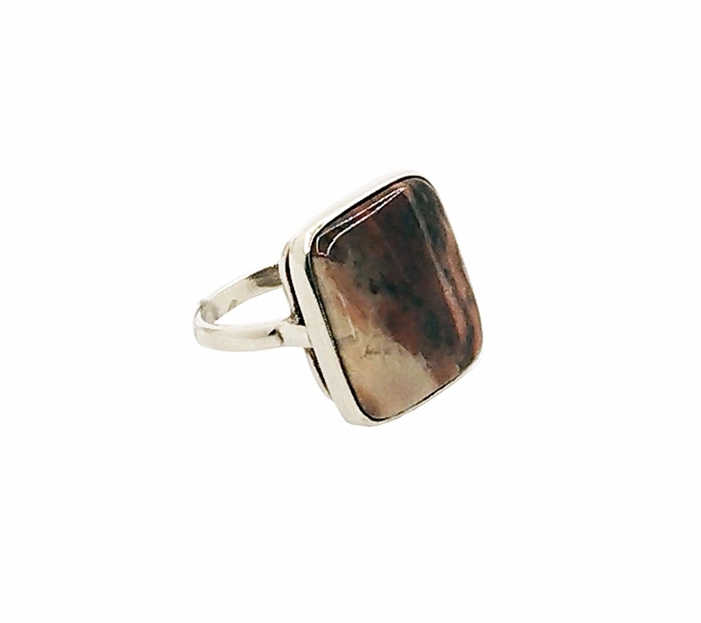 Серебряное кольцо с яшмой к1450