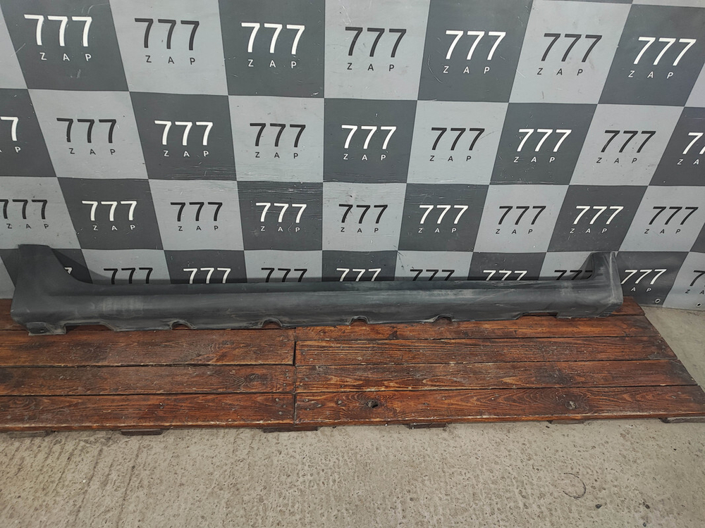 Накладка порога правого Kia Rio 4 X-Line 17-нв Б/У Оригинал 87754H0500