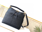 Louis Vuitton Maida Hobo