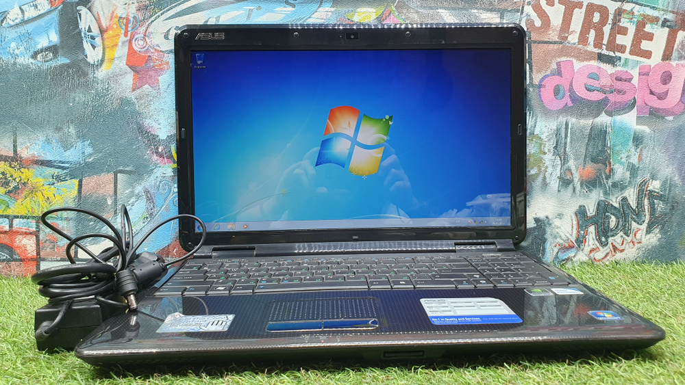 Ноутбук ASUS  Pentium/4 Gb