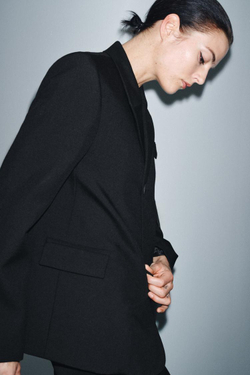 ZARA БЛЕЙЗЕР ИЗ 100% ШЕРСТИ — ZW COLLECTION LIMITED EDITION, ЧЕРНЫЙ