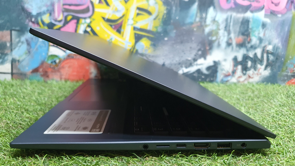 Игровой ASUS Ryzen 5/16Gb/ GTX 1650 4Gb/144Hz/Vivobook Pro 15 M6500QH-HN038 [90nb0yj1-m001t0]/Windows 10