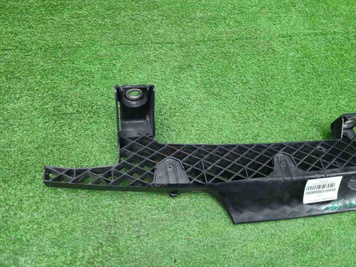 Кронштейн переднего бампера VW Touareg 2 NF 10-14