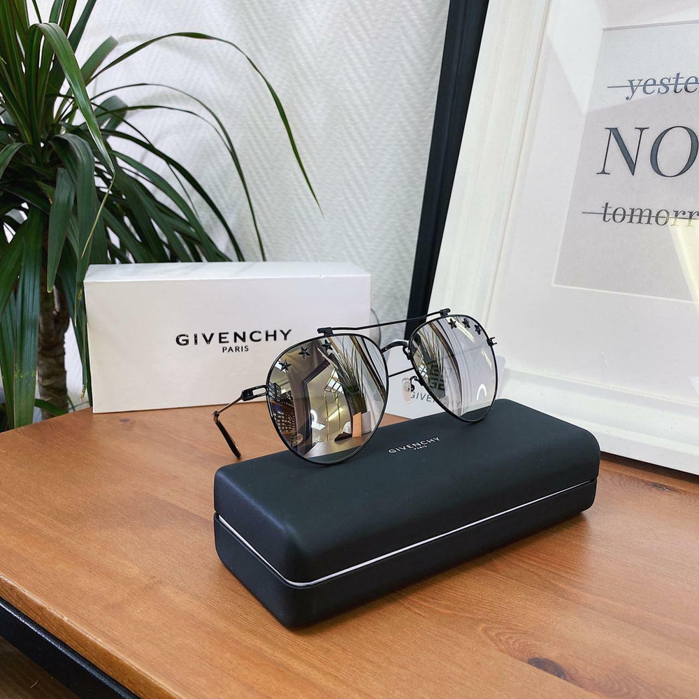 Солнцезащитные очки