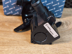 Дополнительный насос охлаждения с кронштейном Audi  A6/S6 седан IV 4G2 4GC C7 Pierburg