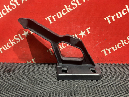 Кронштейн солнцезащитного козырька левый