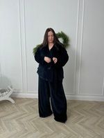 Костюмы