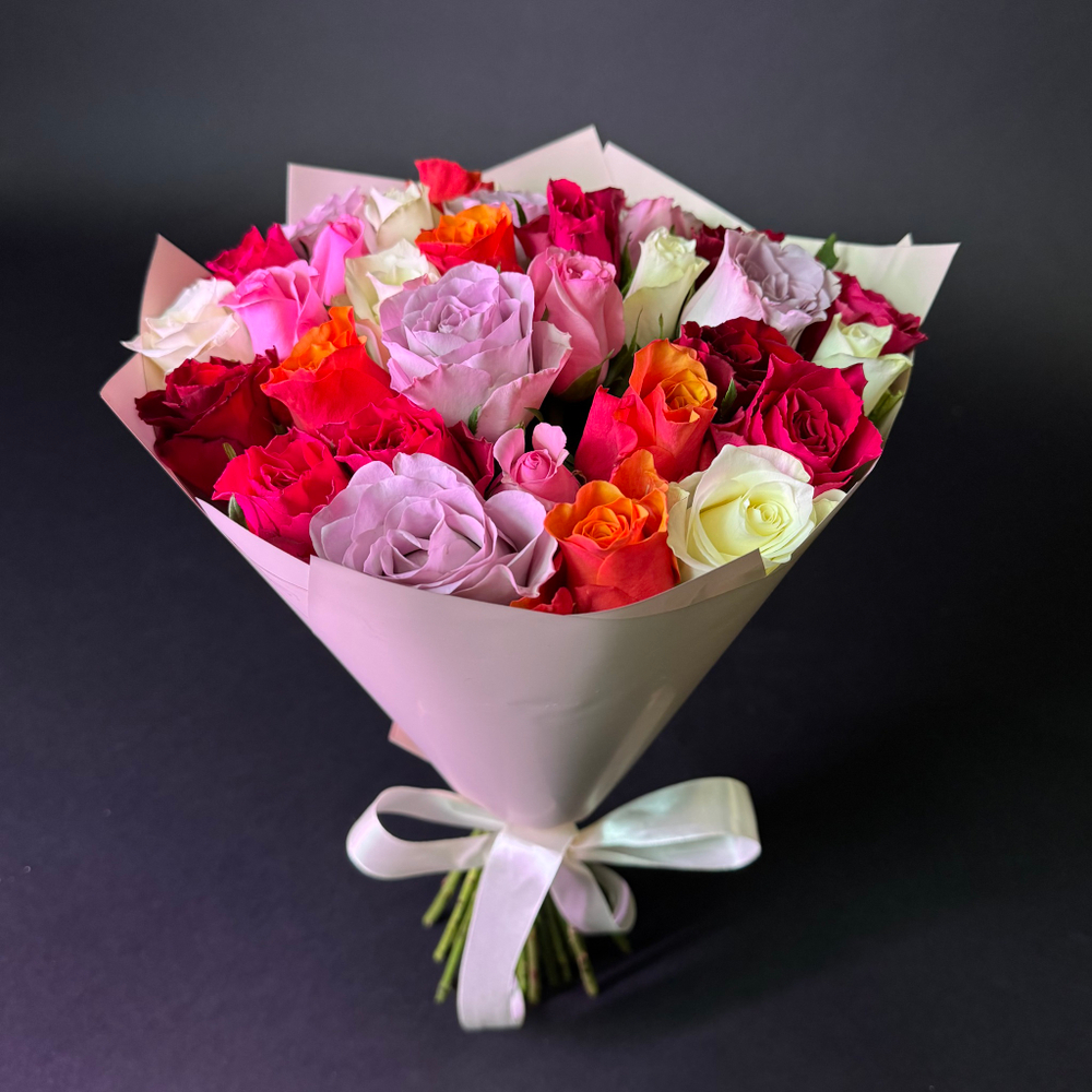 Букет цветов из 35 роз микс Кения