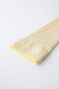 ZARA ДЛИННЫЕ НОСКИ В РУБЧИК, ЦВЕТ СЛИВОЧНОГО МАСЛА