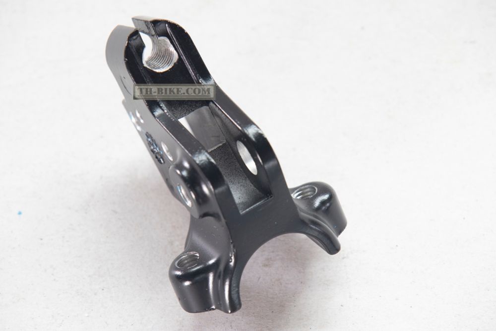 53172-KZZ-900. BRACKET, L. HANDLE LEVER